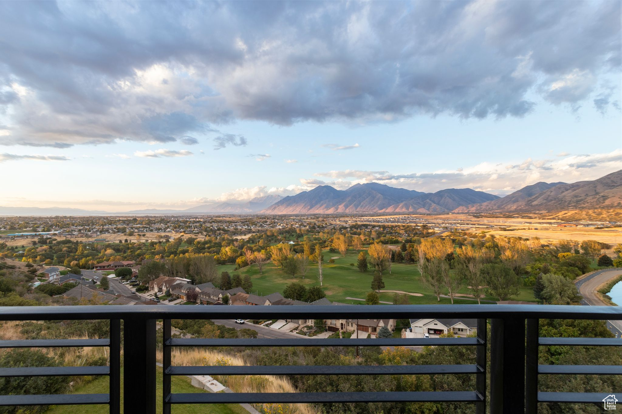 OAKRIDGE COVE - Residential