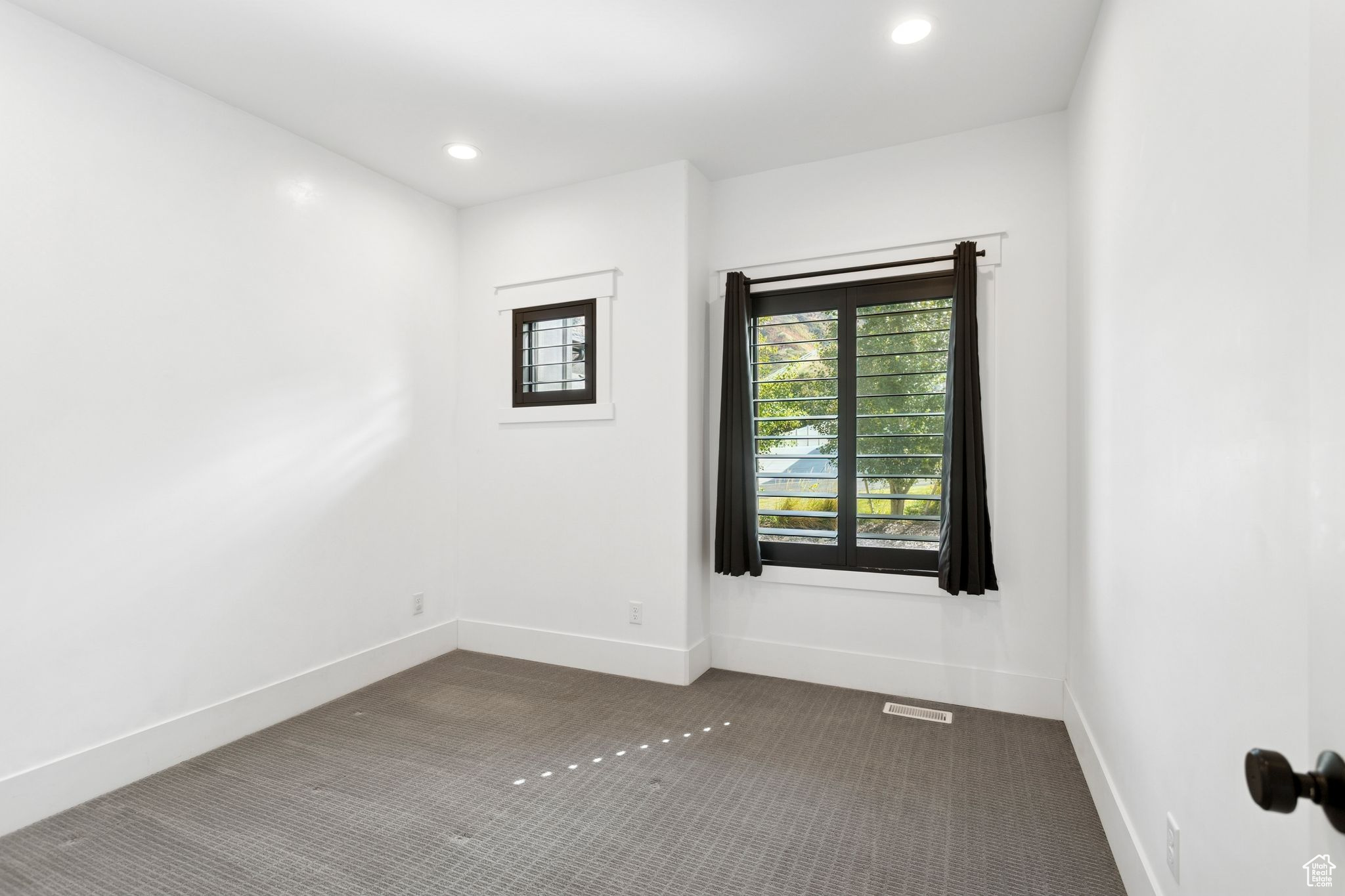 OAKRIDGE COVE - Residential