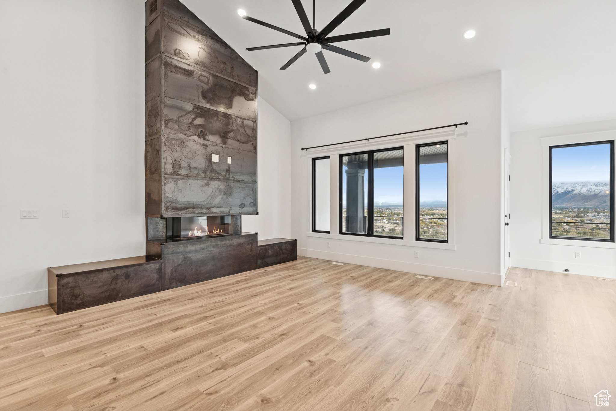 OAKRIDGE COVE - Residential