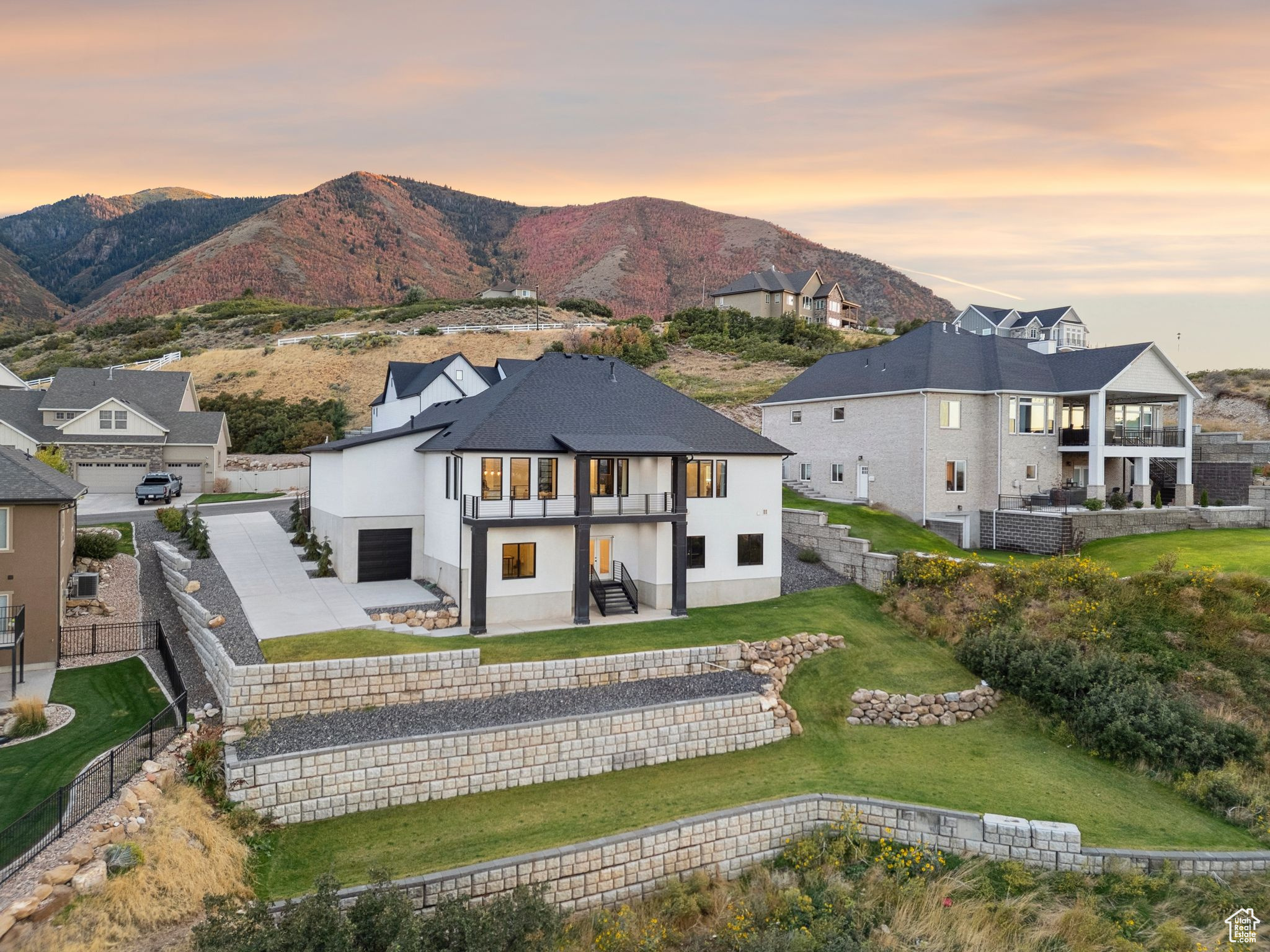 OAKRIDGE COVE - Residential