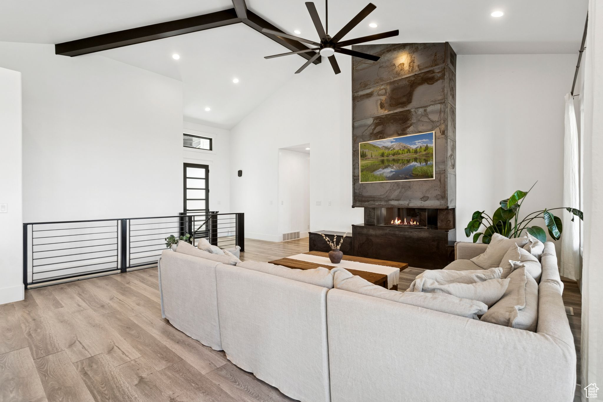 OAKRIDGE COVE - Residential