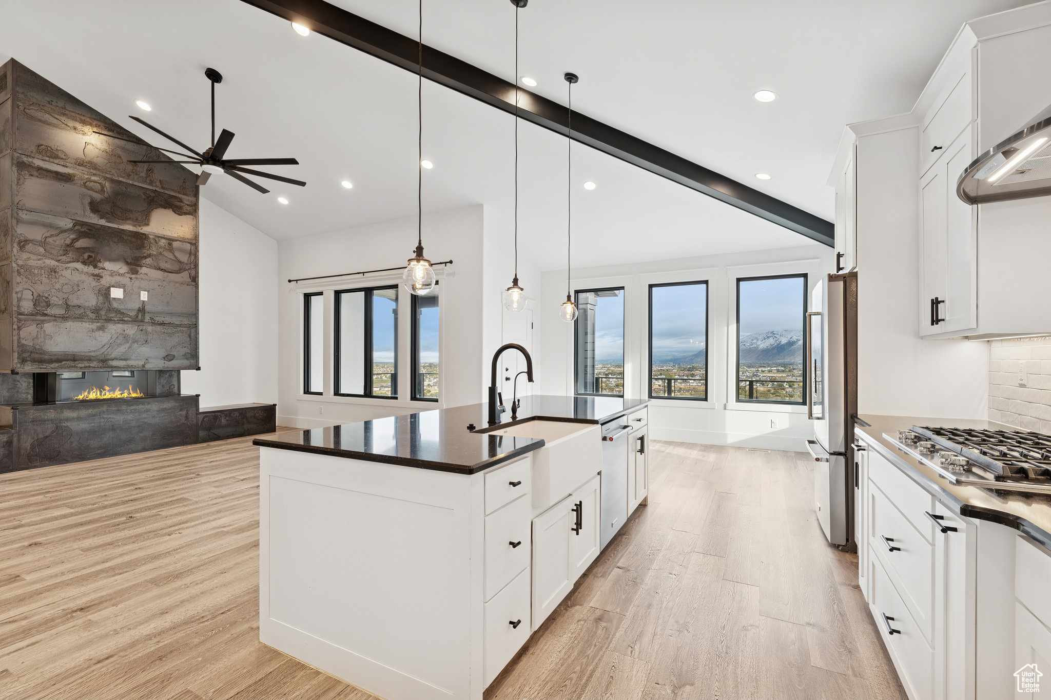 OAKRIDGE COVE - Residential