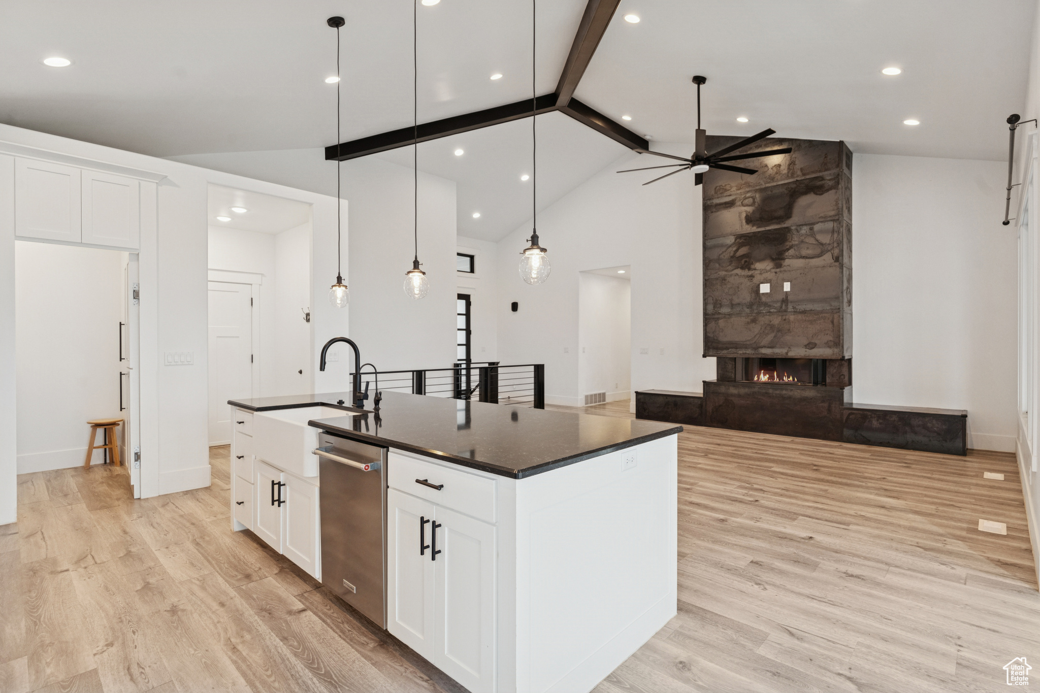 OAKRIDGE COVE - Residential