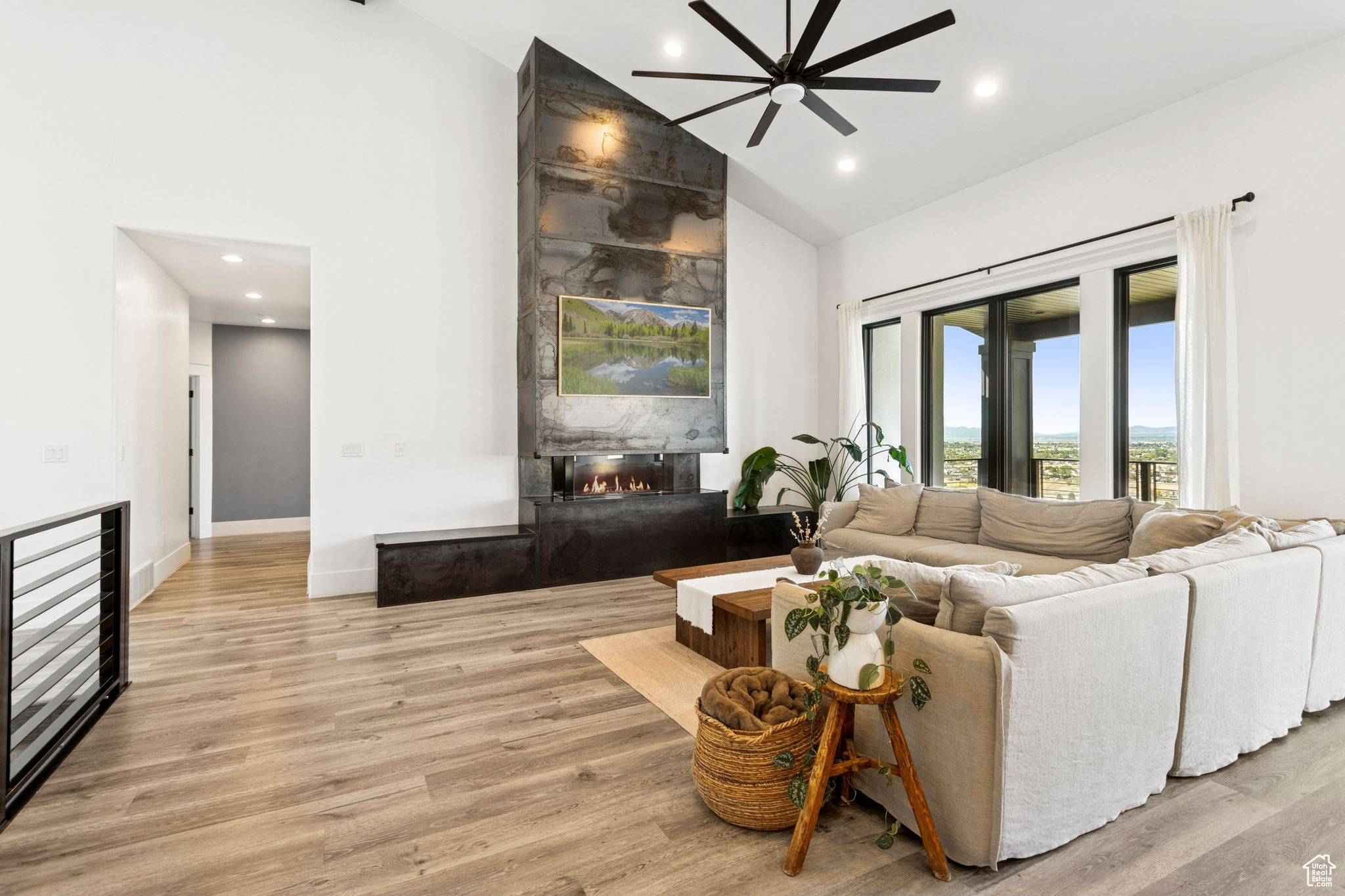 OAKRIDGE COVE - Residential