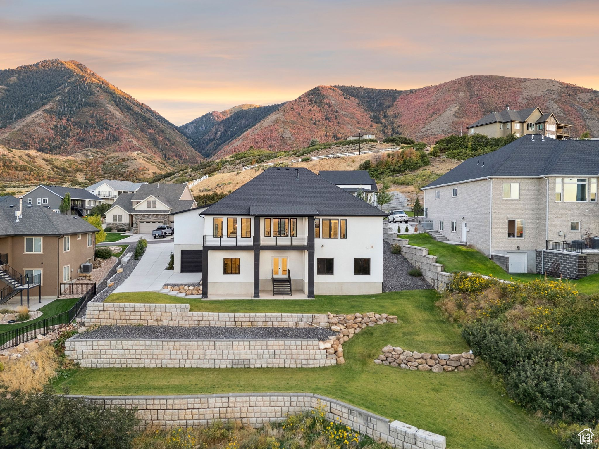 OAKRIDGE COVE - Residential