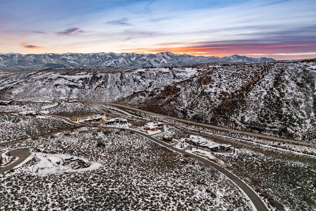 Photo of 1280 E CANYON GATE RD #48, Park City, UT 84098 (MLS # 2127952)