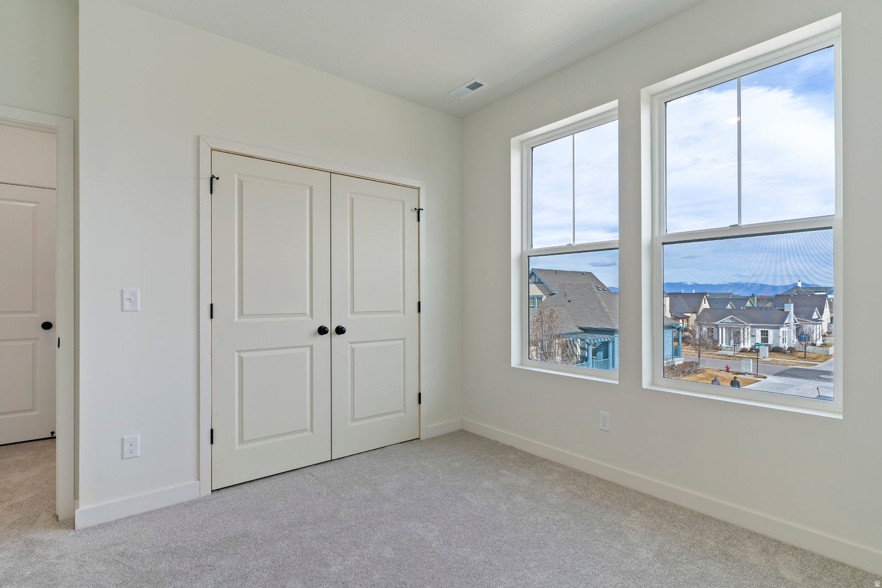 DAYBREAK - Residential