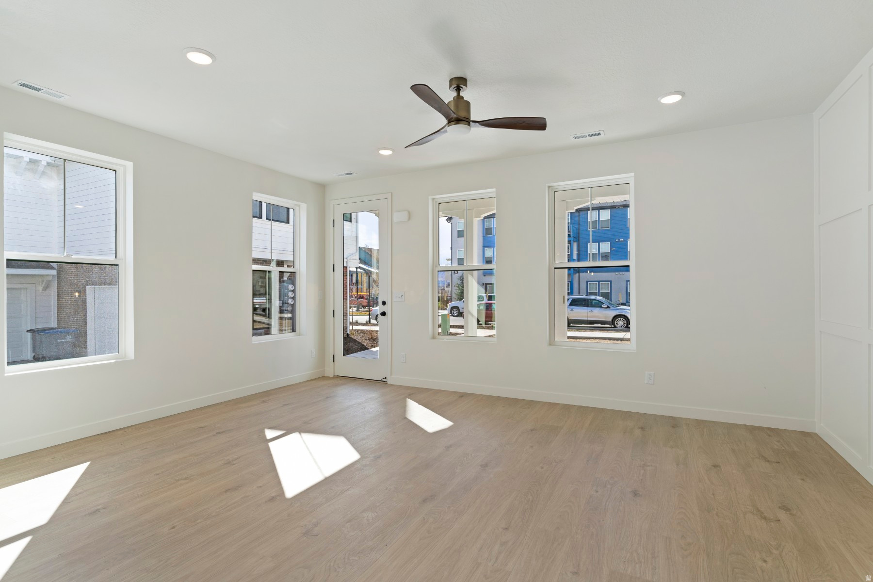 DAYBREAK - Residential