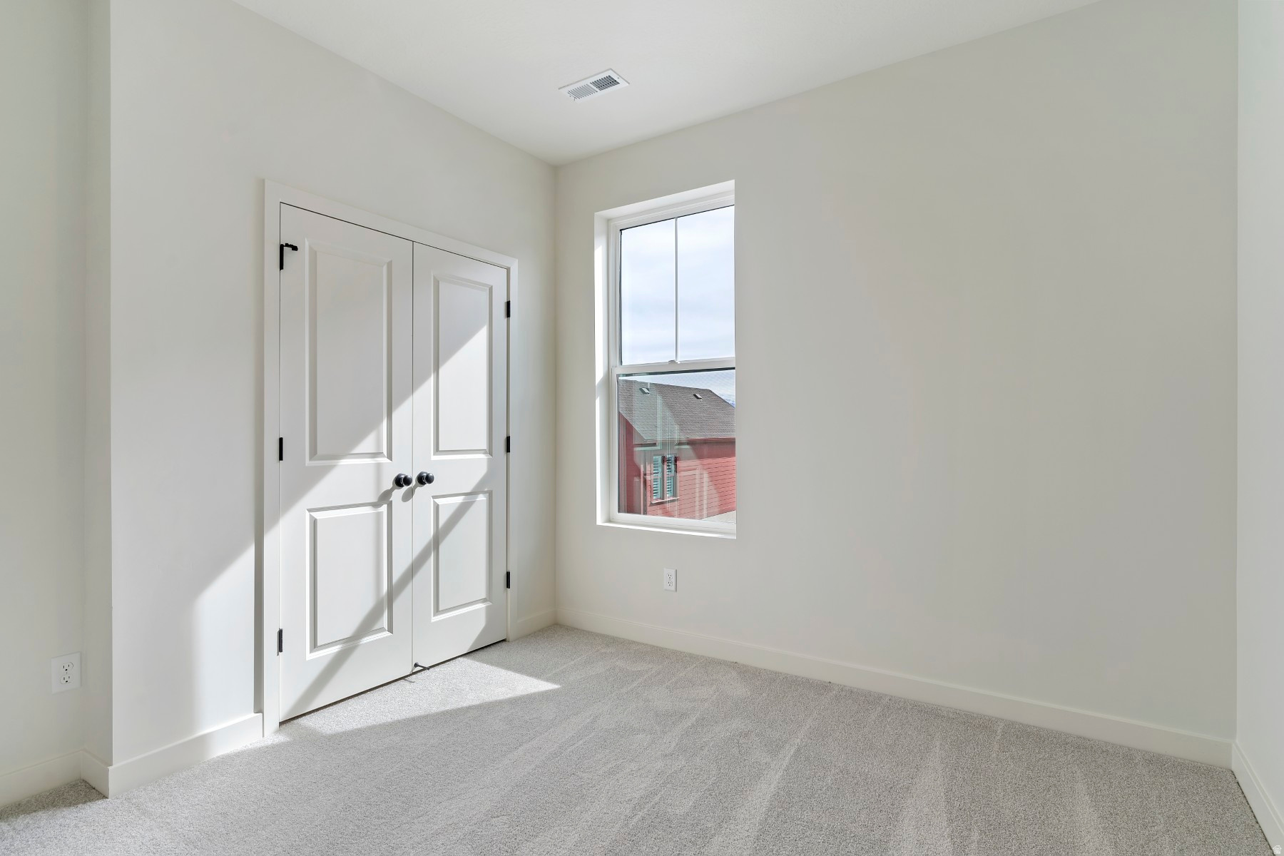 DAYBREAK - Residential