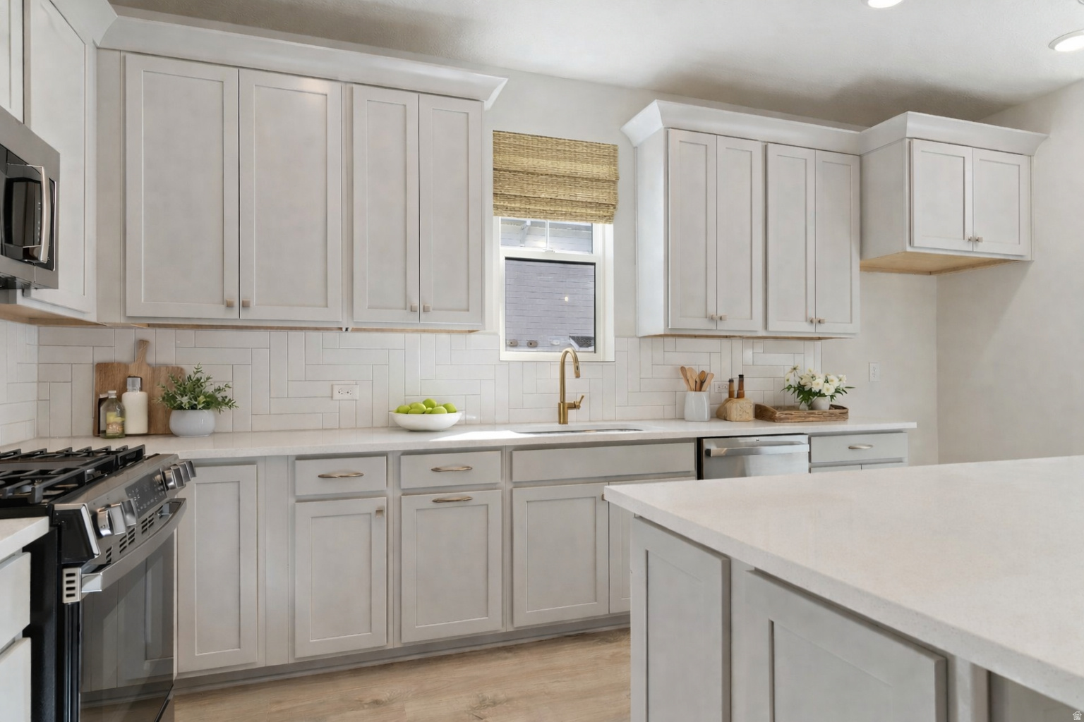 DAYBREAK - Residential