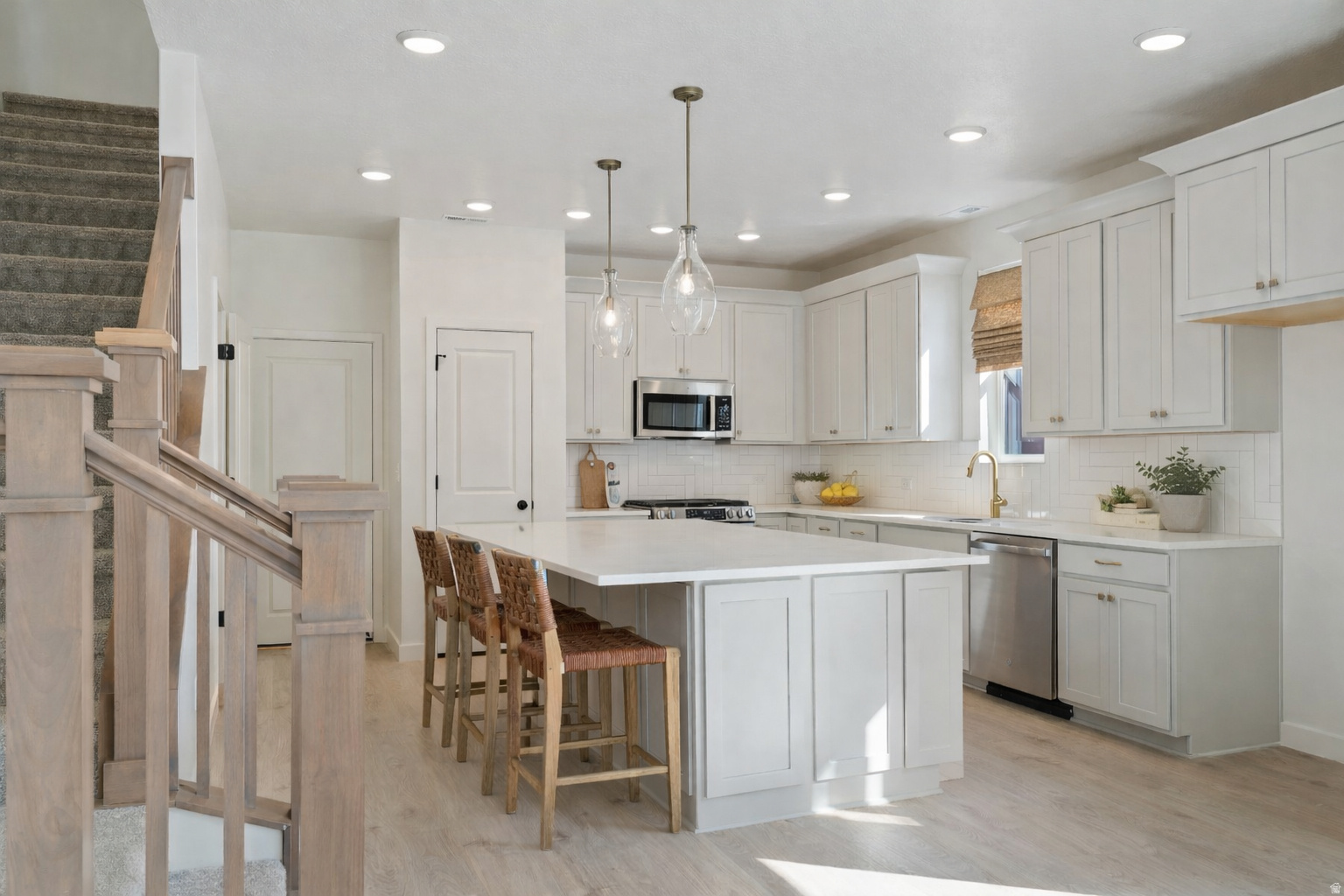 DAYBREAK - Residential