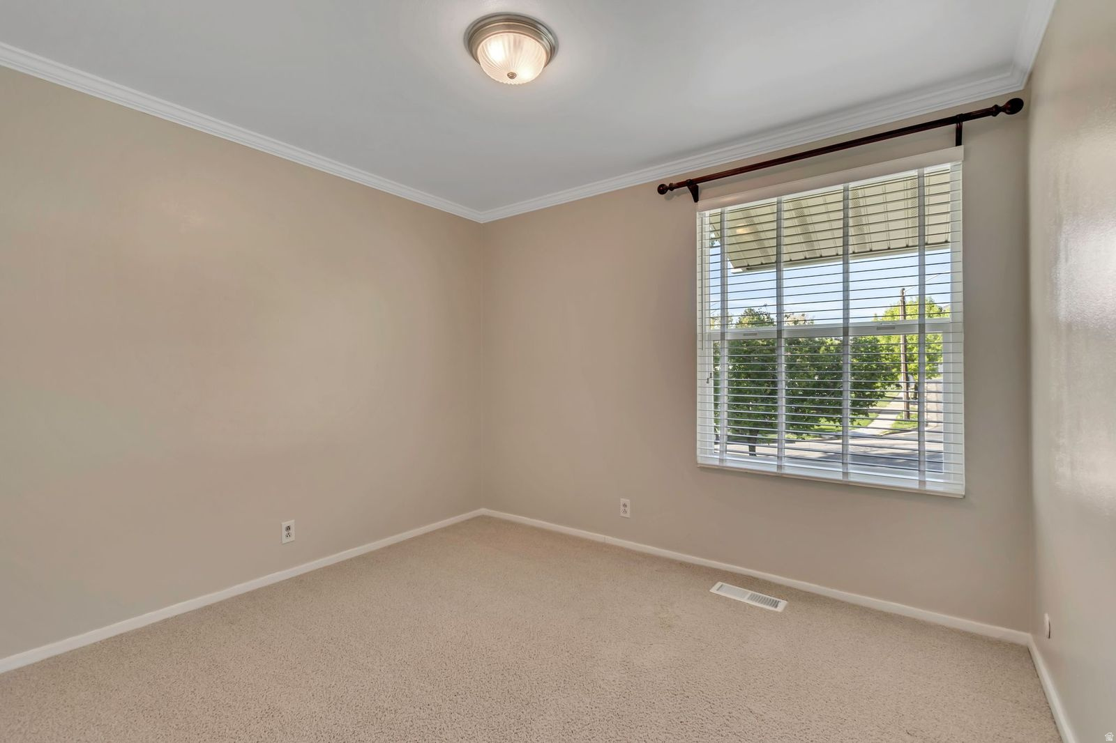 CONTINENTAL ESTATES - Residential