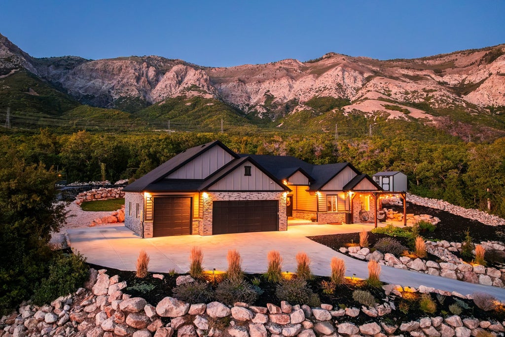 Photo of 894 E NEBO S, North Ogden, UT 84414 (MLS # 2185171)