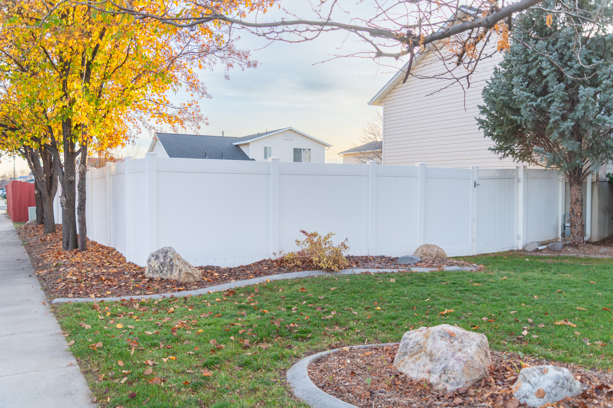 CHELSIE PARK - Residential