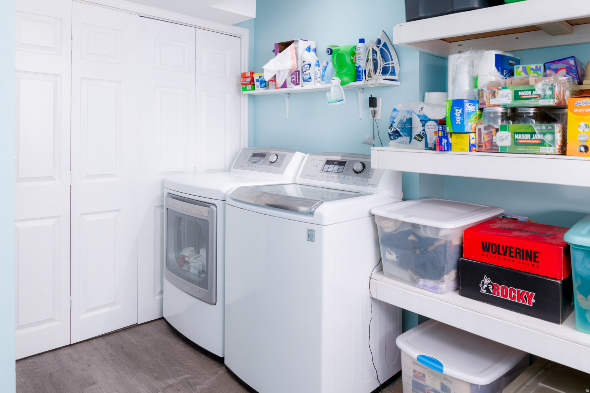 CHELSIE PARK - Residential