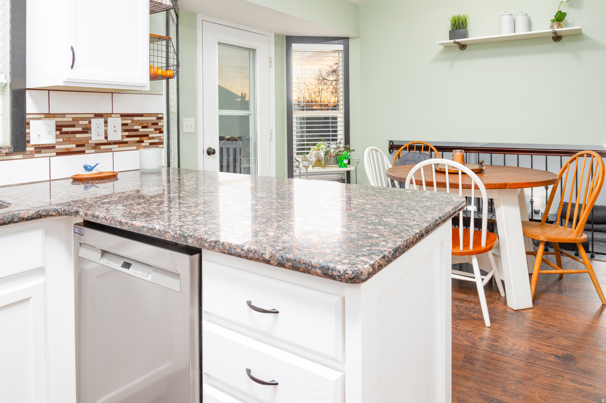 CHELSIE PARK - Residential