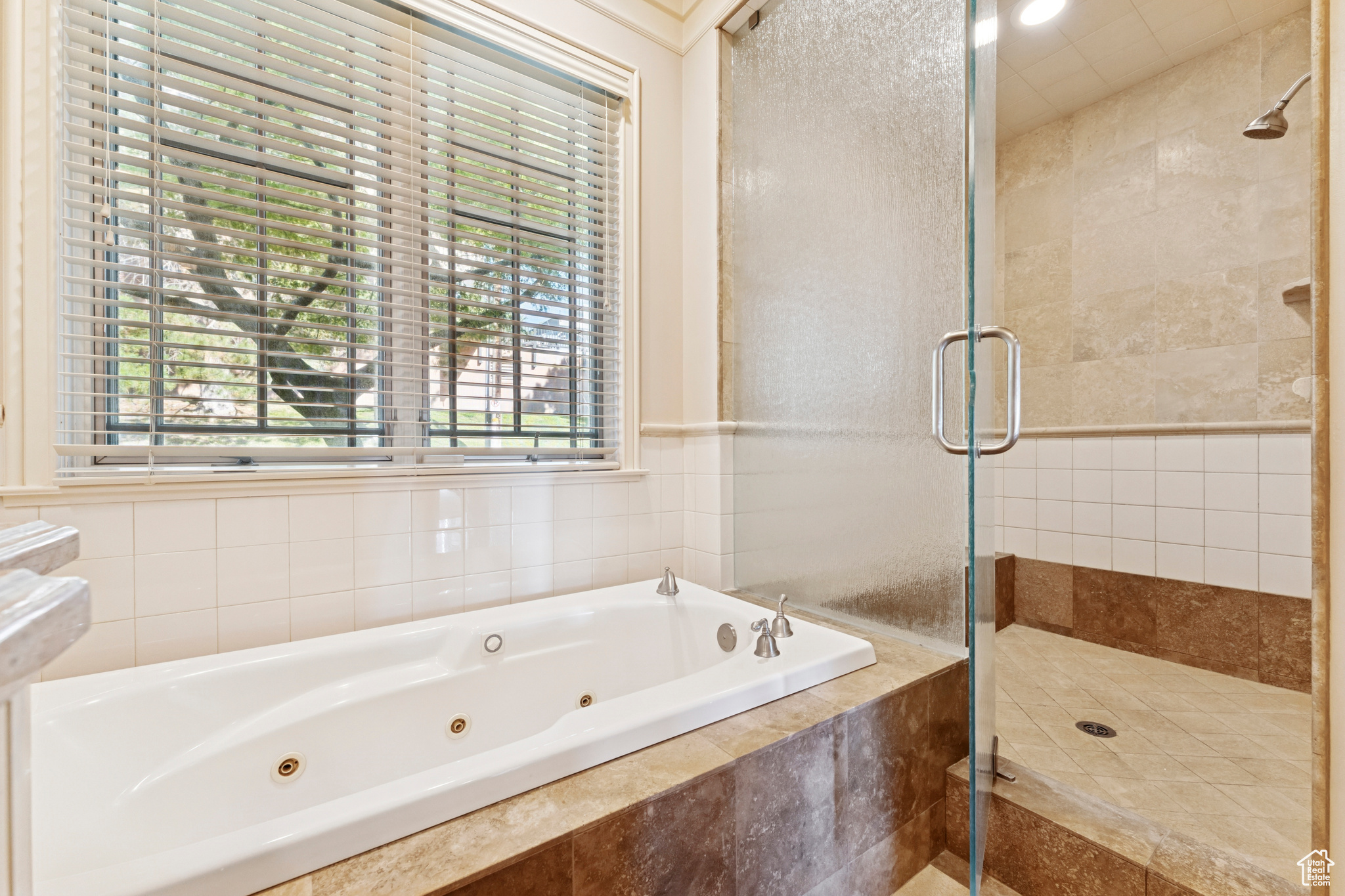 ALMOND STREET - Residential