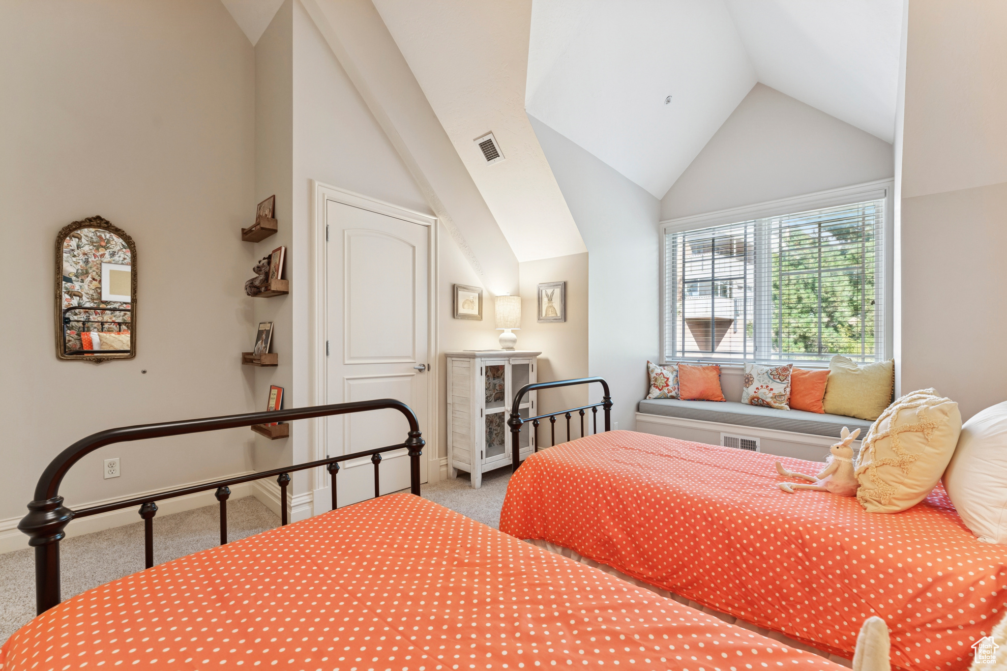 ALMOND STREET - Residential