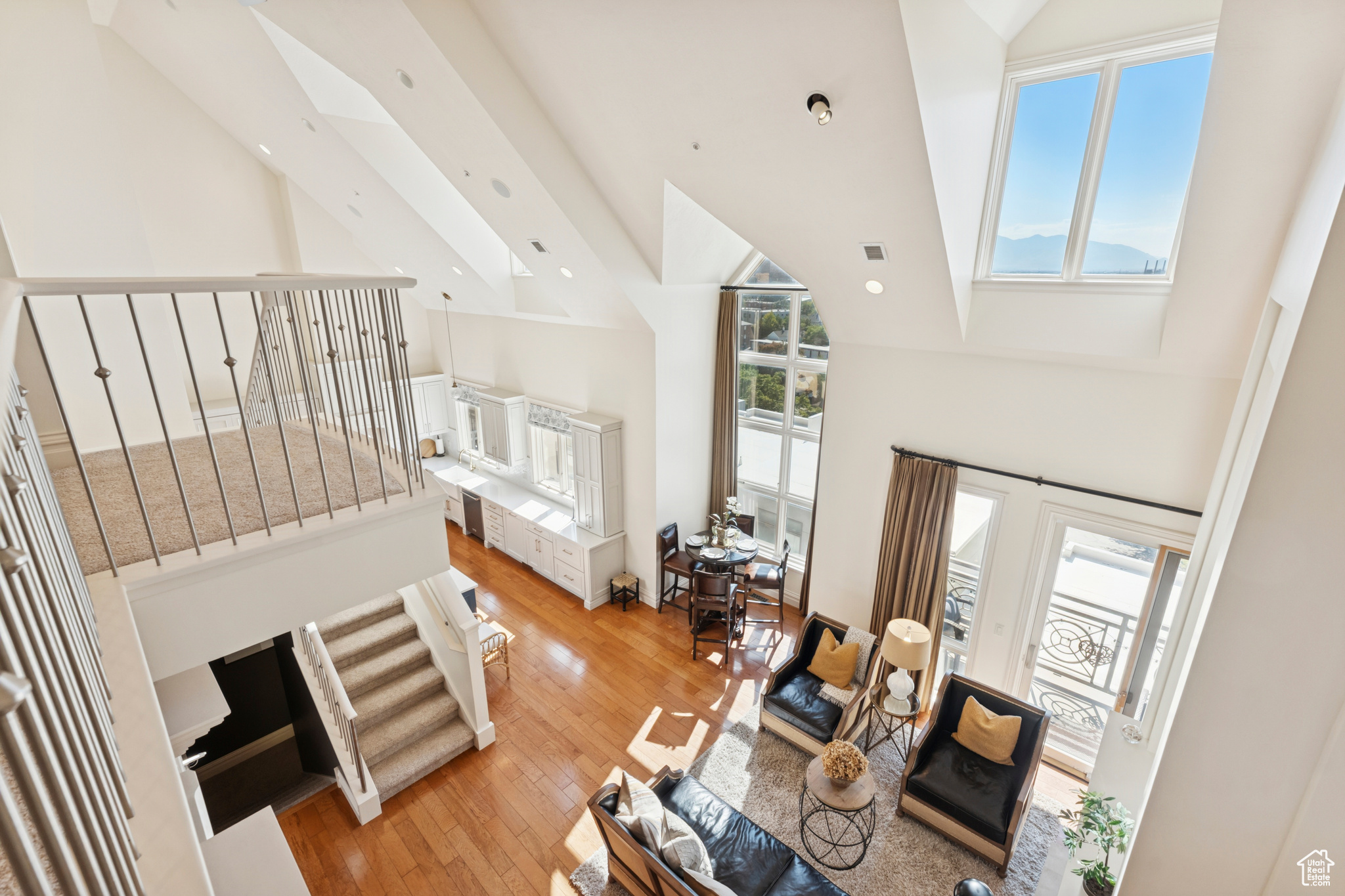 ALMOND STREET - Residential
