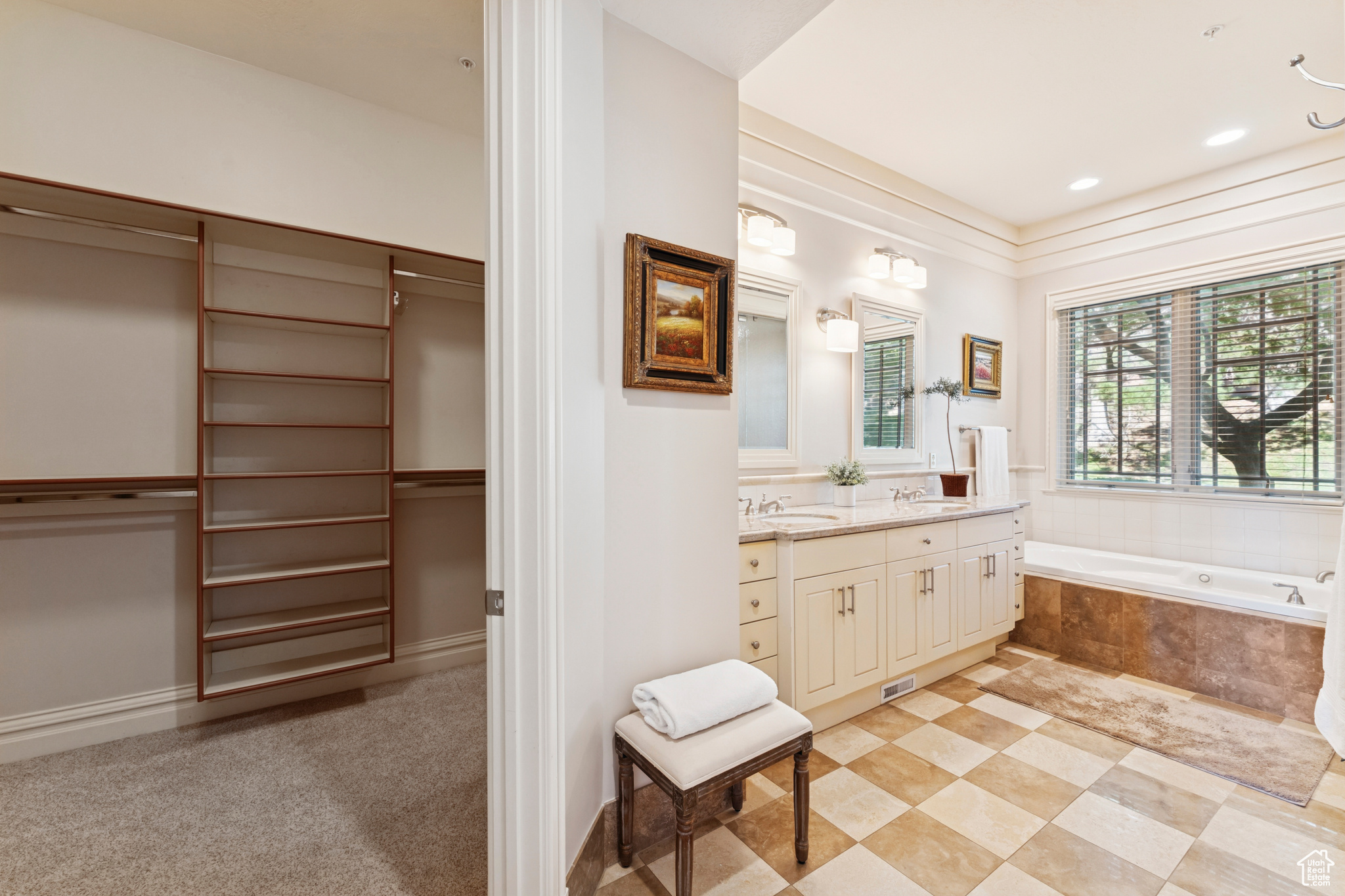 ALMOND STREET - Residential