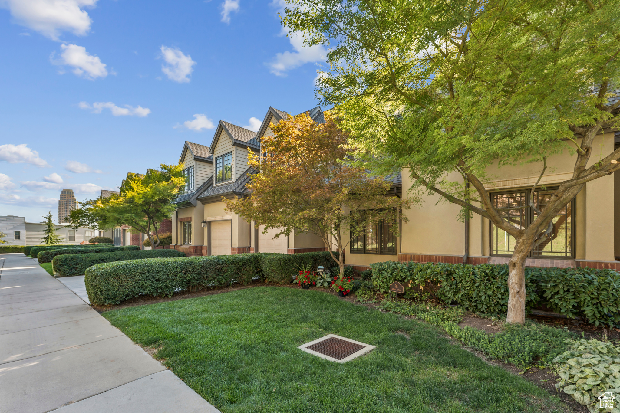 ALMOND STREET - Residential