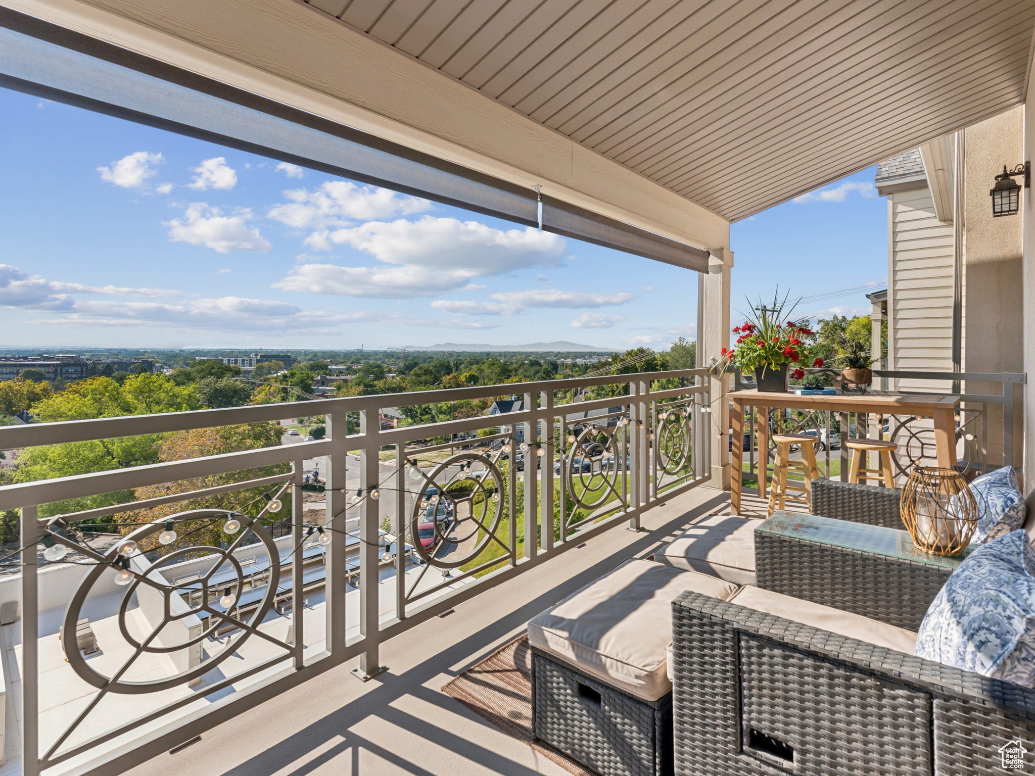 ALMOND STREET - Residential