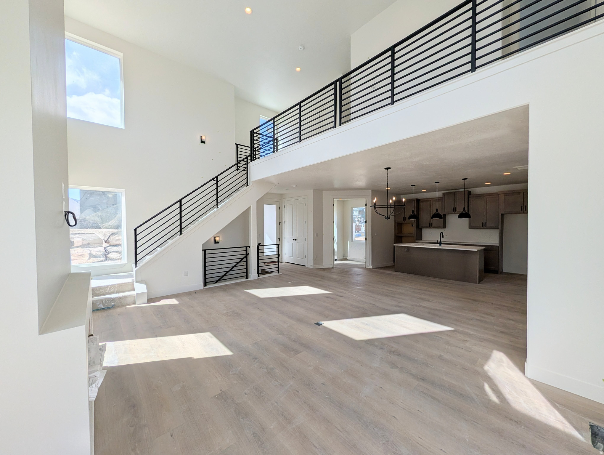 DAYBREAK - Residential