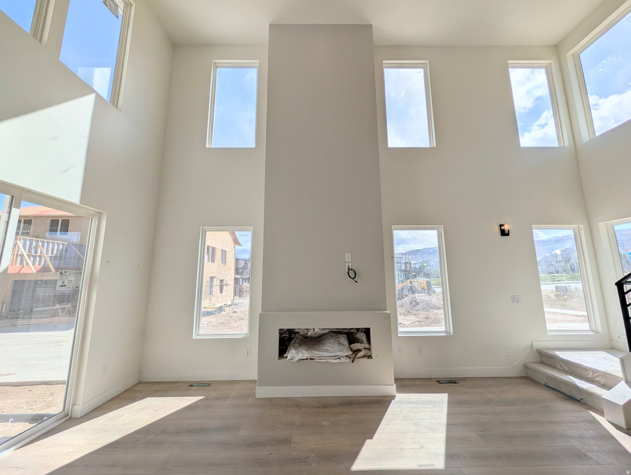 DAYBREAK - Residential