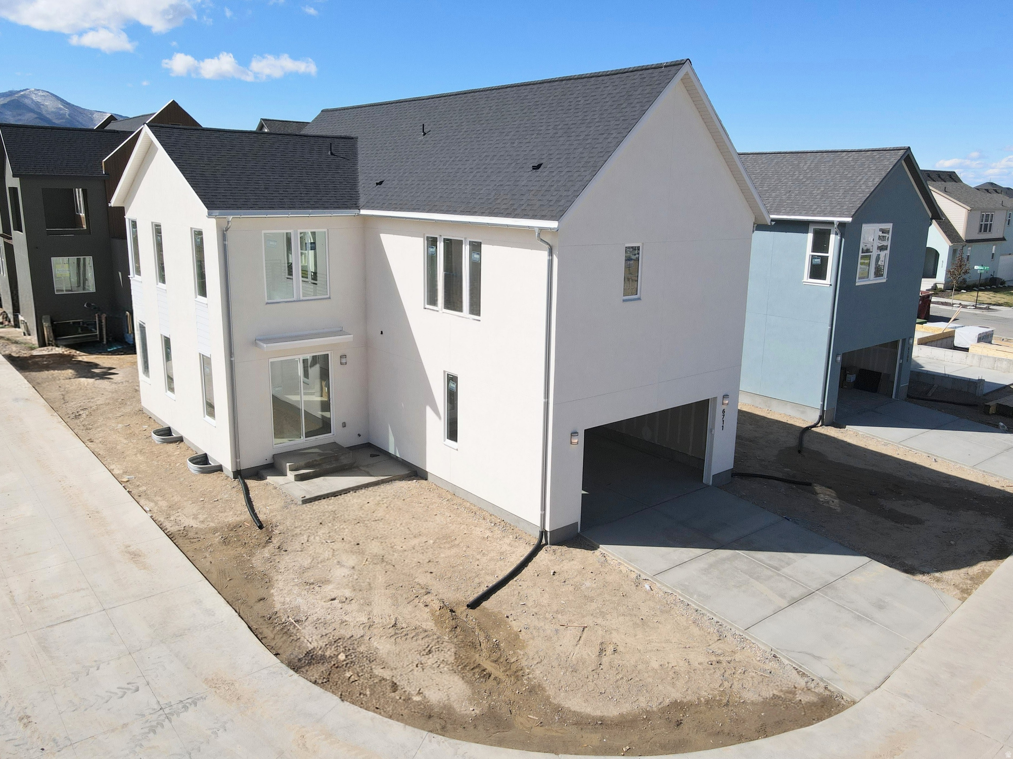 DAYBREAK - Residential