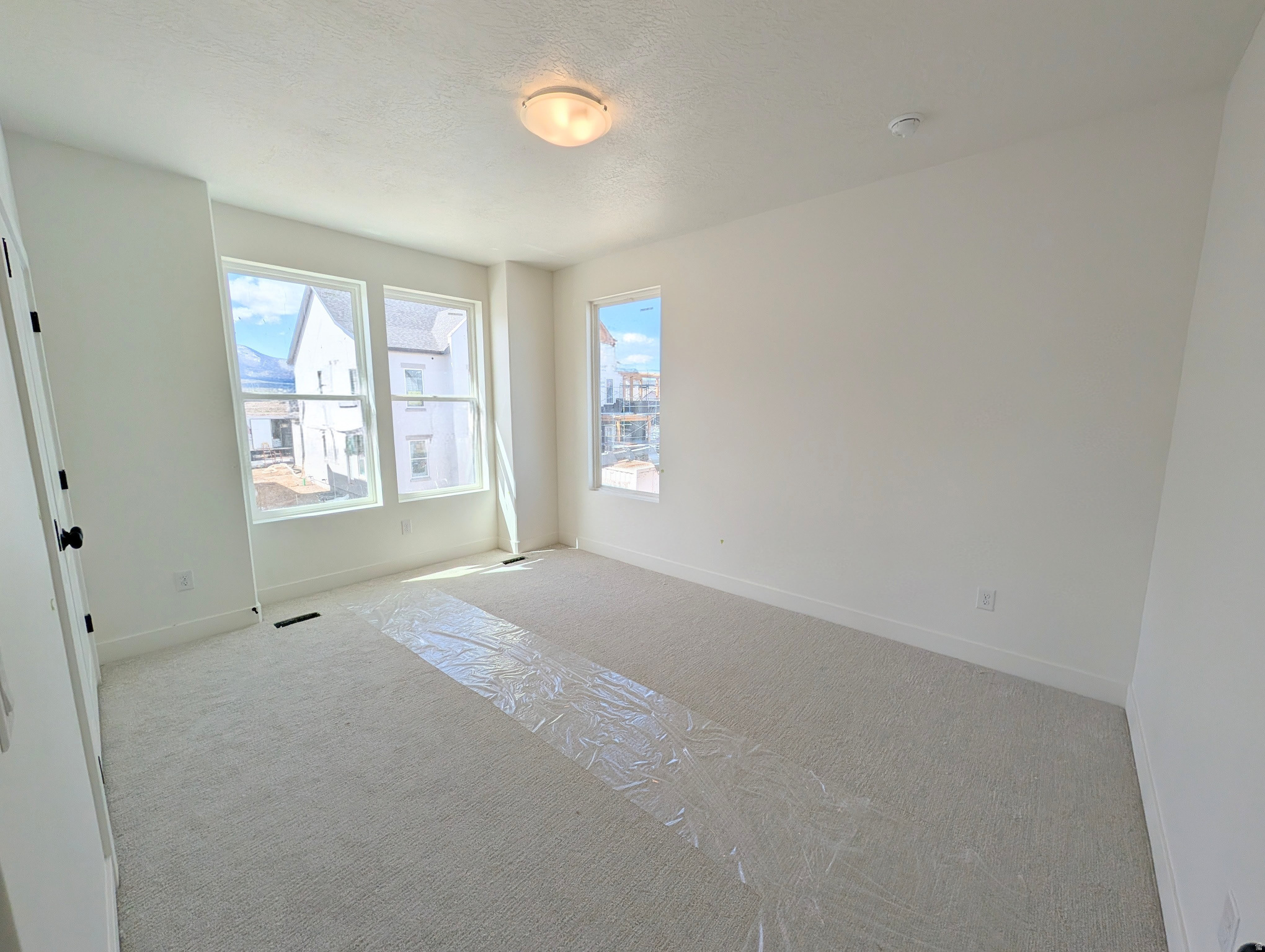 DAYBREAK - Residential