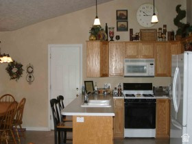 RIVERTON VILLAGE - Residential