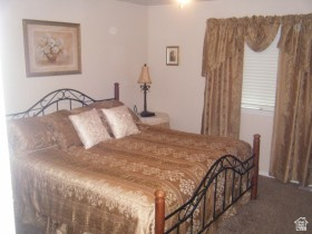 RIVERTON VILLAGE - Residential