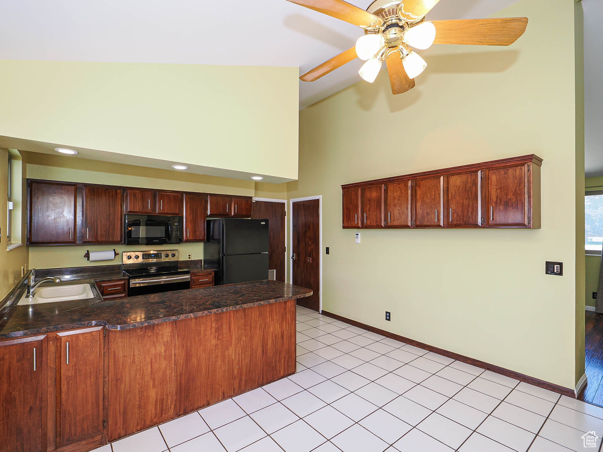 SUMMERWOOD - Residential