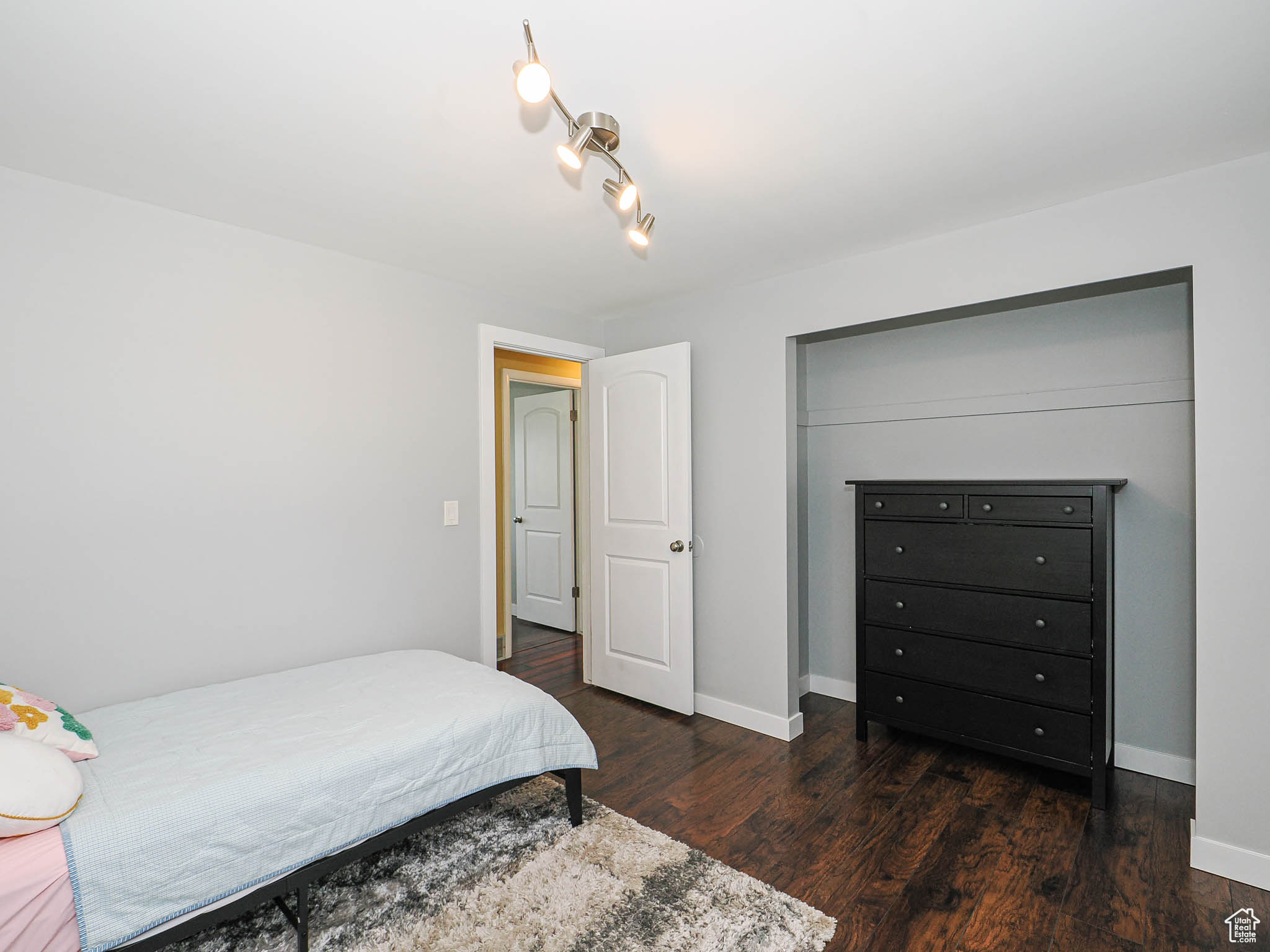 SUMMERWOOD - Residential