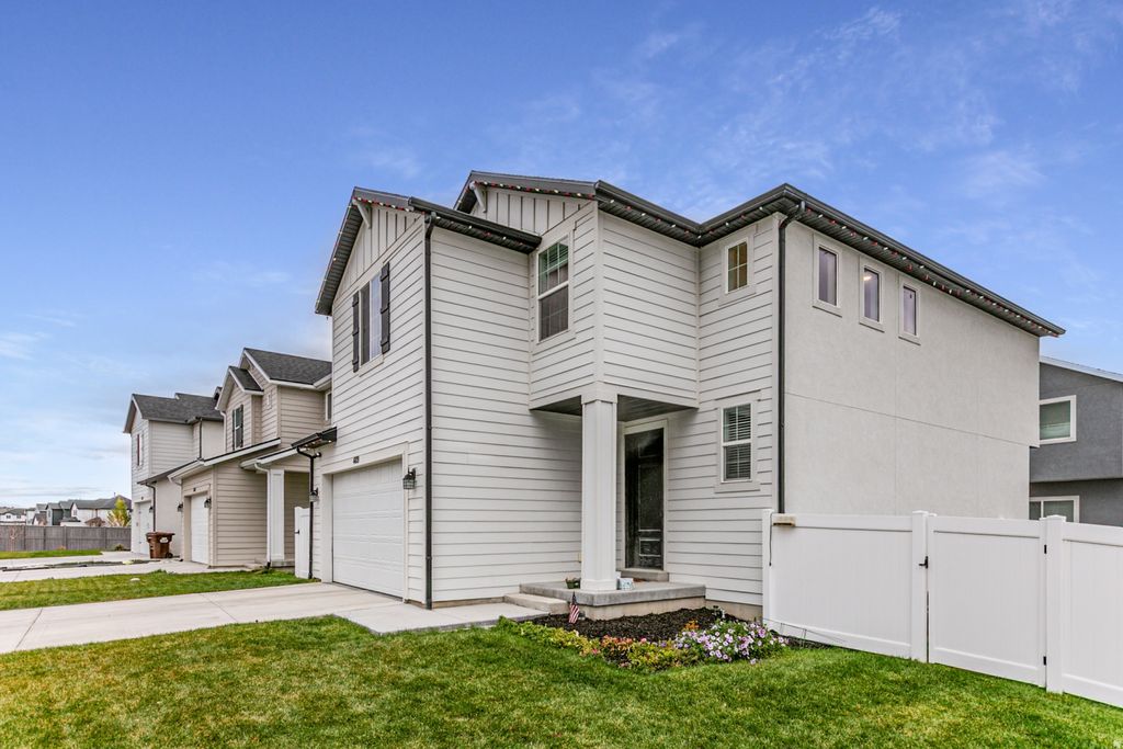 Photo of 4819 E BREEZY PATCH RD, Eagle Mountain, UT 84005 (MLS # 2124344)