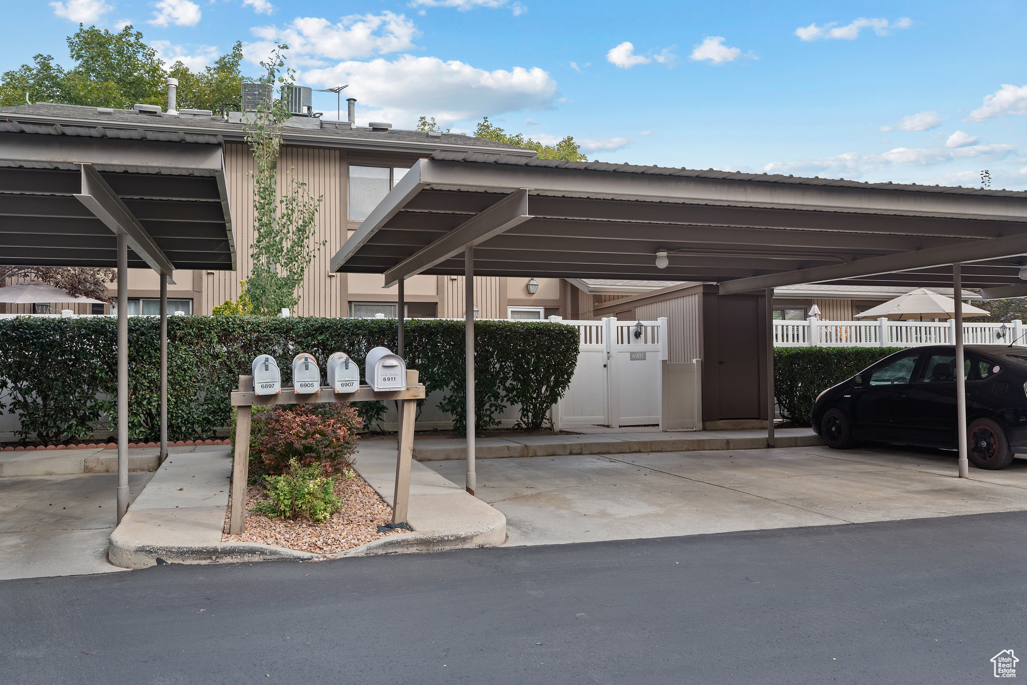 FAIRMEADOWS  CONDM - Residential