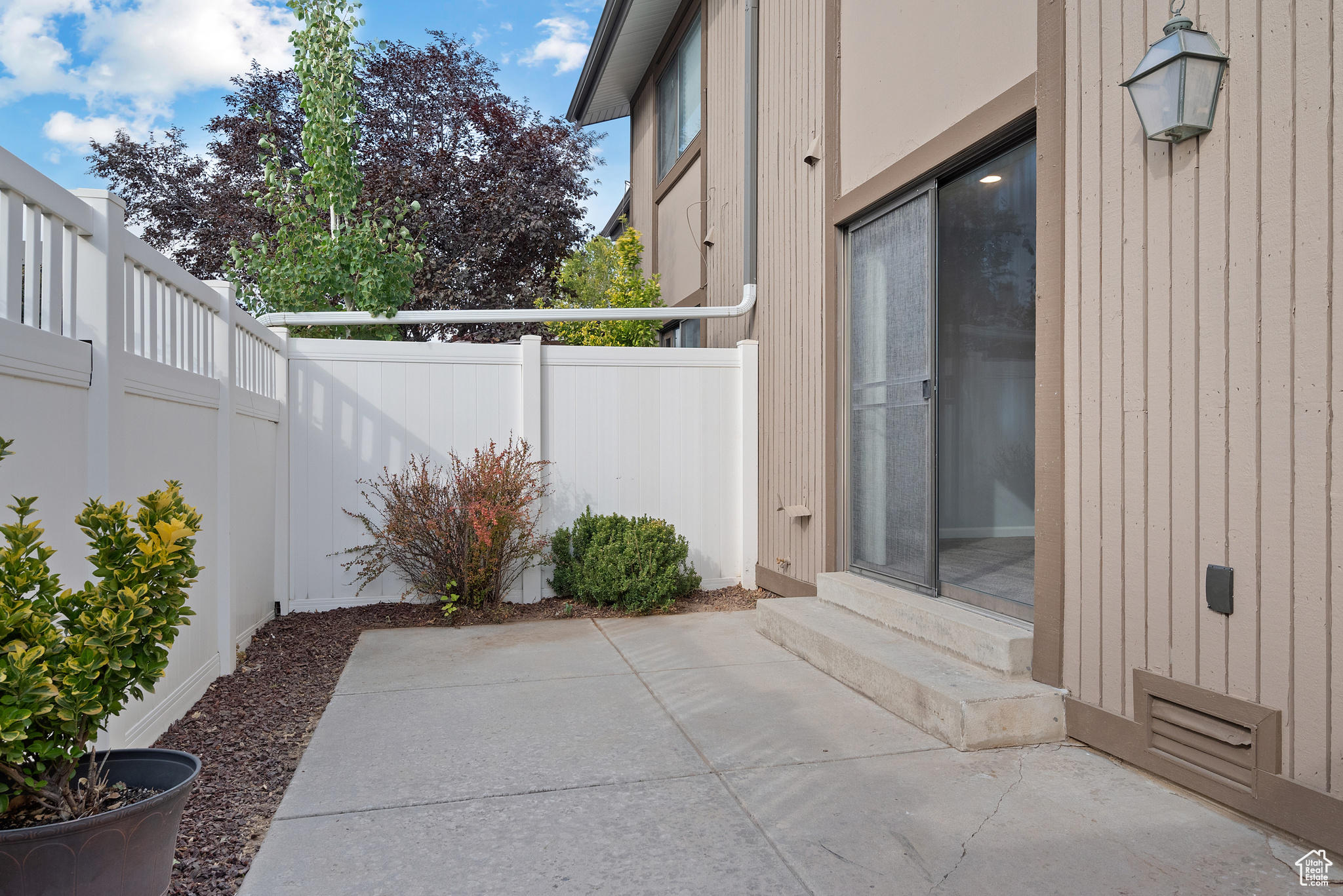 FAIRMEADOWS  CONDM - Residential