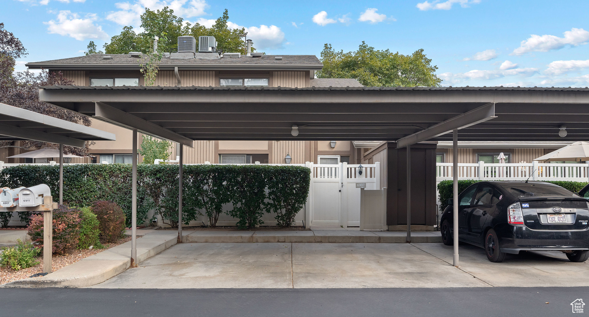 FAIRMEADOWS  CONDM - Residential