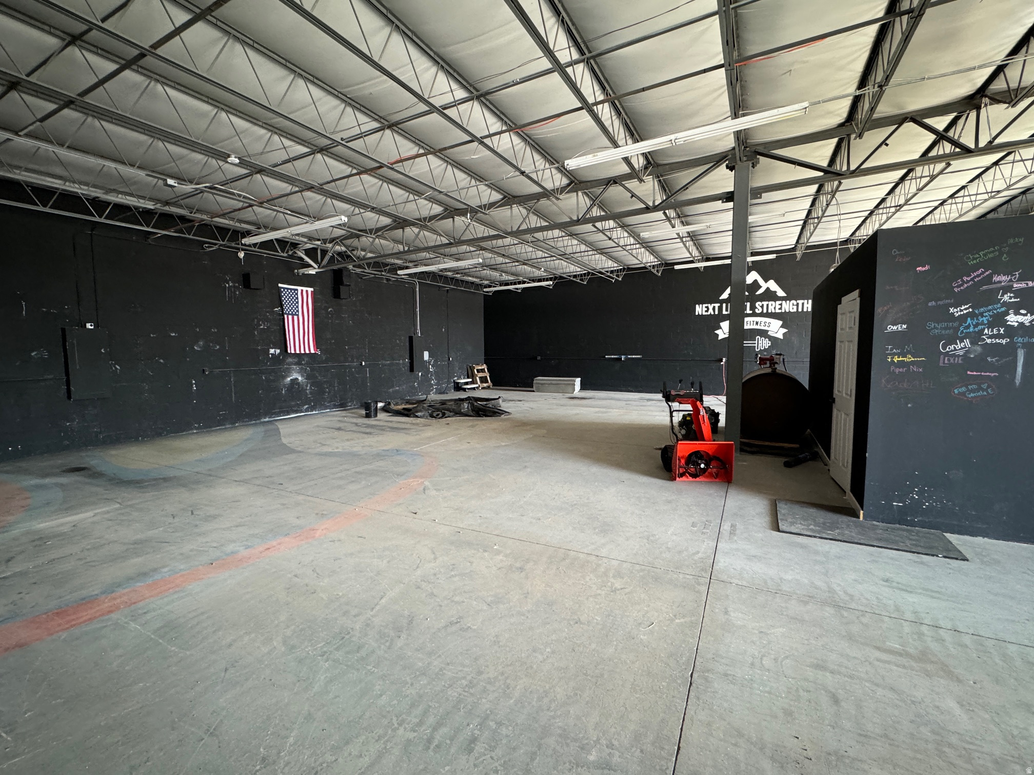 LOGAN IND BUS PARK - Commercial Lease