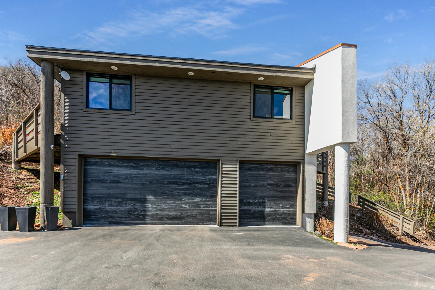 ECKER HILL - Residential Lease