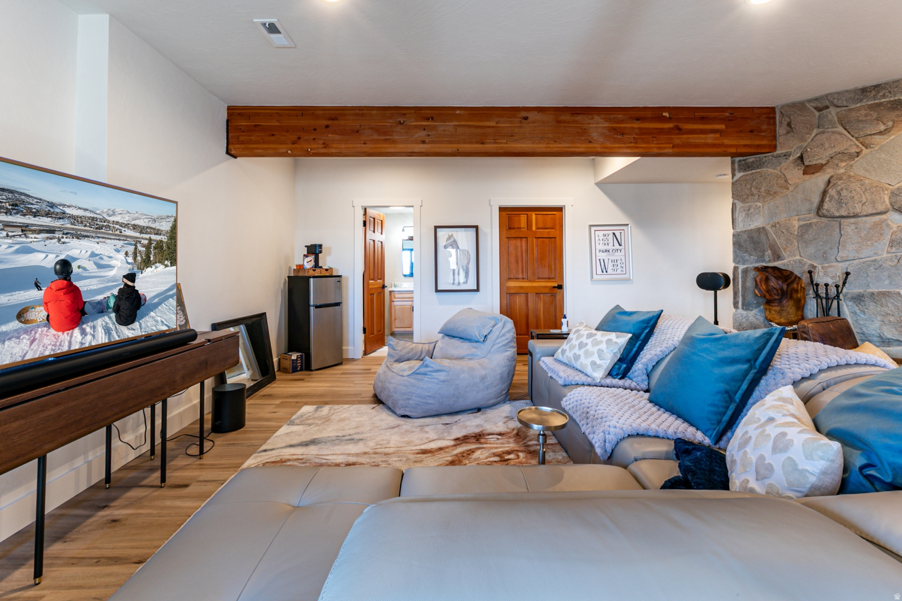 ECKER HILL - Residential Lease