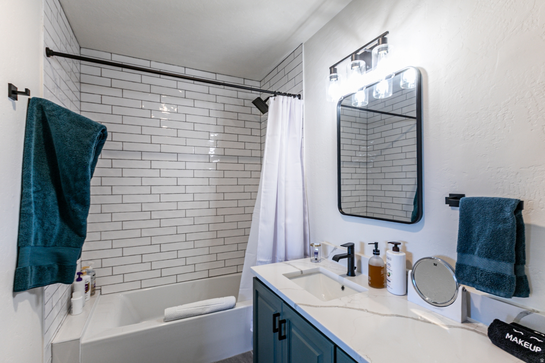 ECKER HILL - Residential Lease