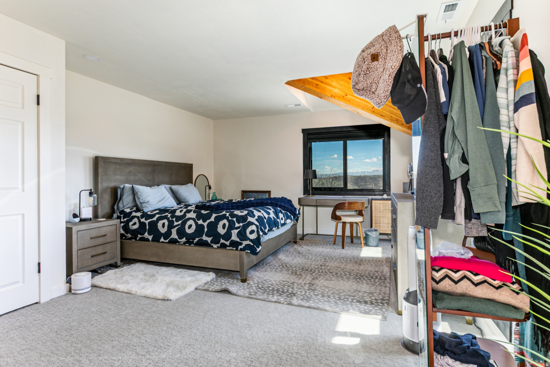 ECKER HILL - Residential Lease