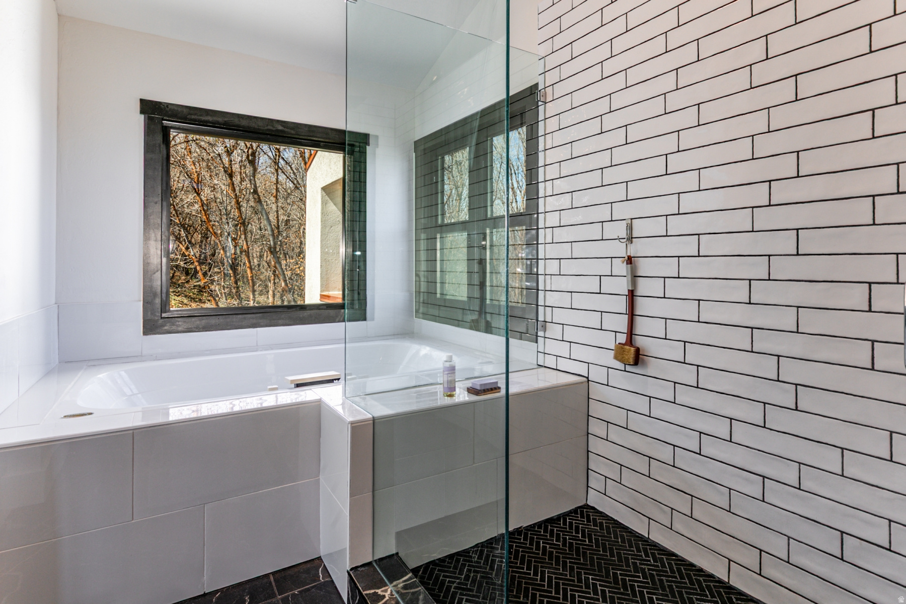 ECKER HILL - Residential Lease