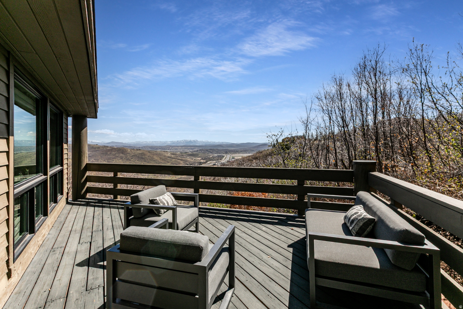 ECKER HILL - Residential Lease