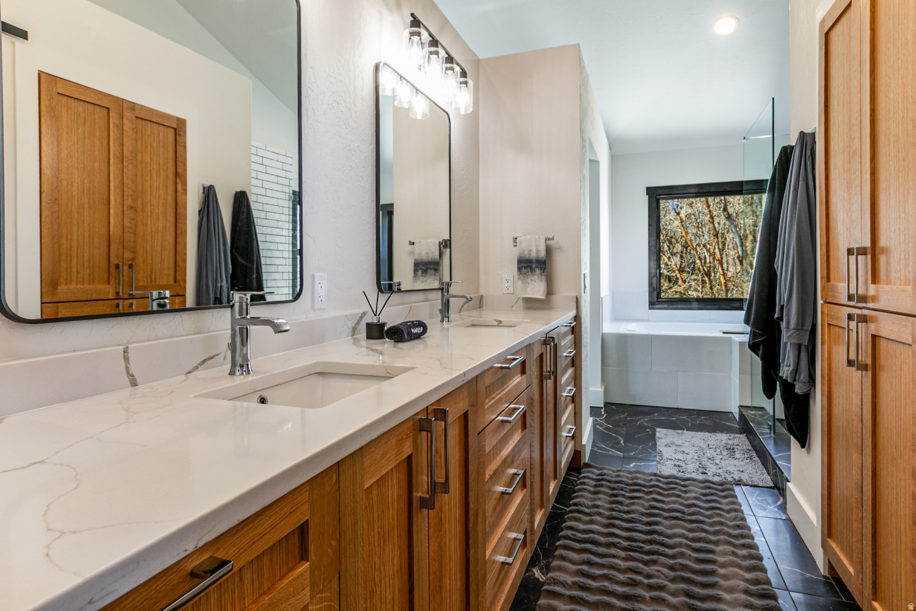 ECKER HILL - Residential Lease