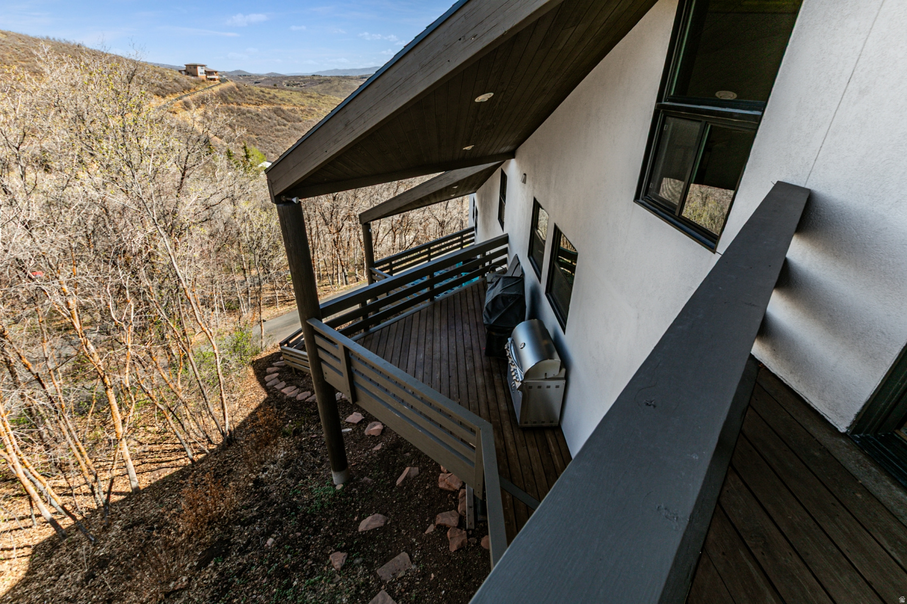 ECKER HILL - Residential Lease