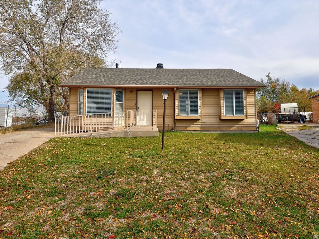Photo of 5013 TUSCAN ST, Salt Lake City, UT 84118 (MLS # 2126866)