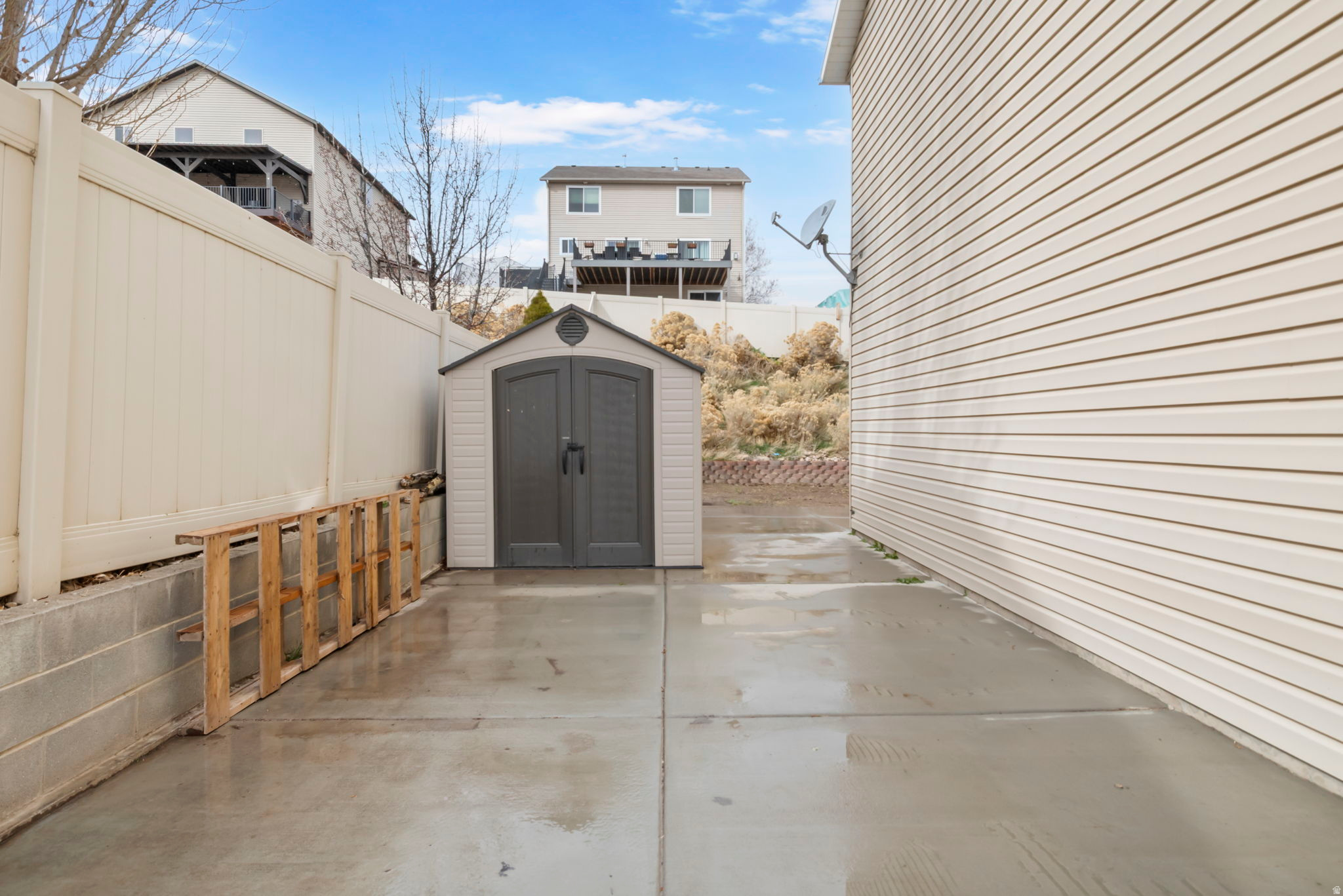 THE VILLAGE OF HAWKS LANDING - Residential