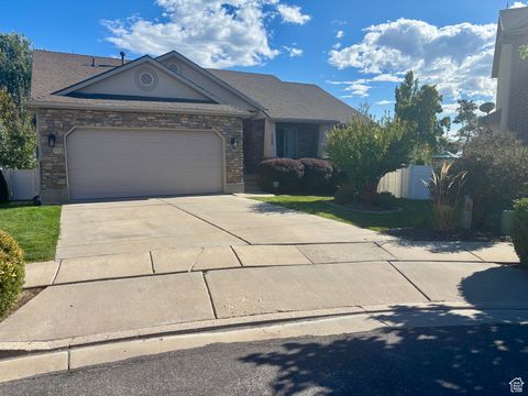 Tiny photo for 1548 E 925 S, Clearfield, UT 84015 (MLS # 2116768)